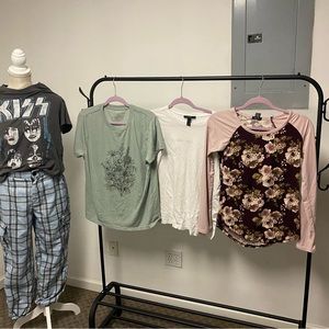 Bundle Womens clothes ( or selling individually)